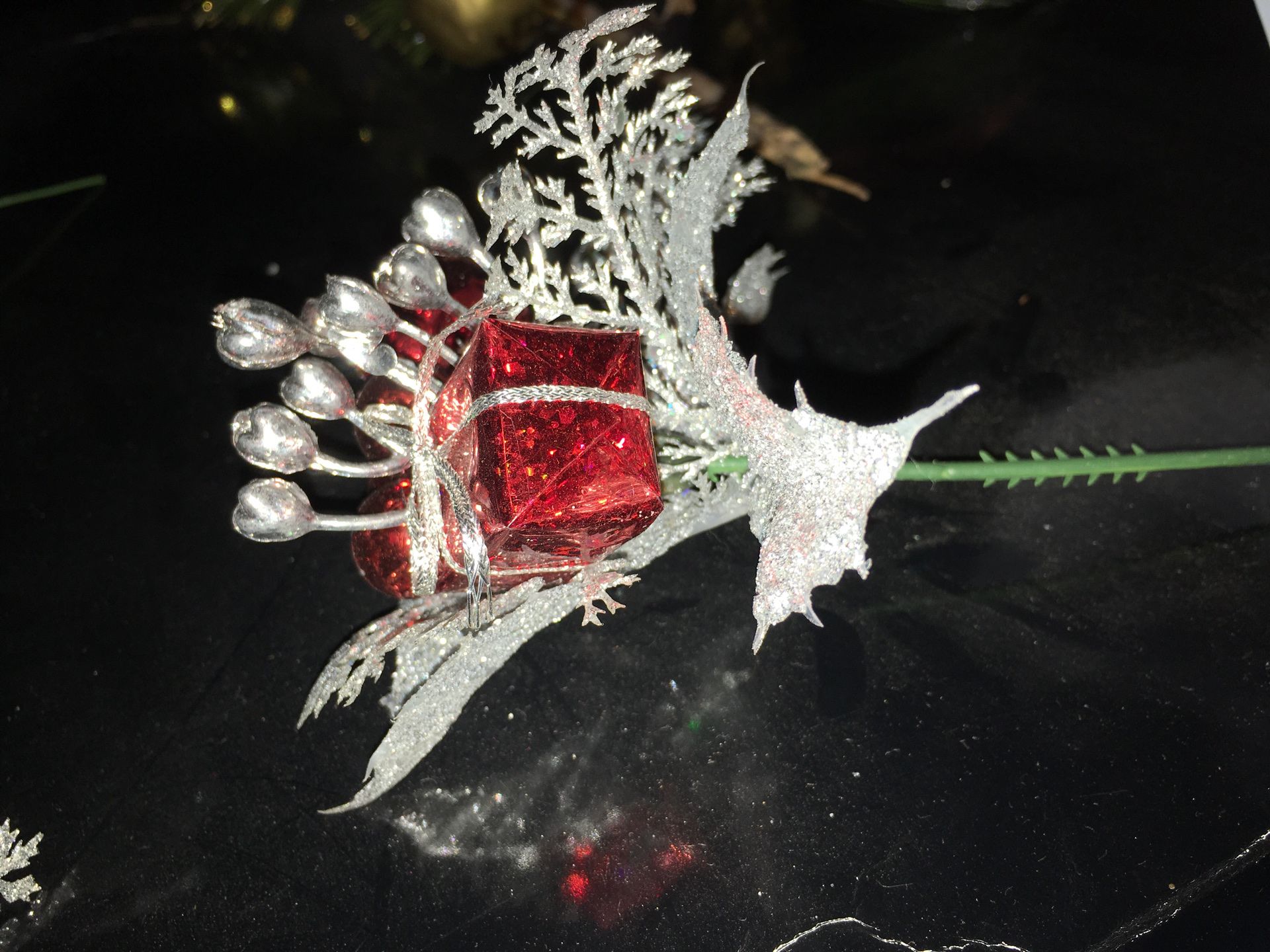 Red and silver holiday decorations (6) individual