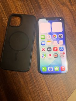 Apple iPhone 14 with MagSafe Case