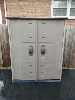 Rubbermaid plastic shed