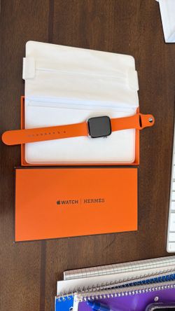 HERMES Apple Watch series 8 like  new