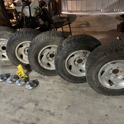 Ford Expedition Rims And Wild Country Tires 5 Lug 17”