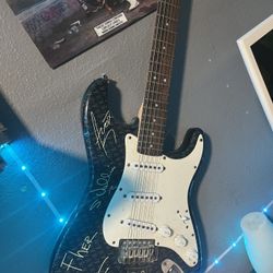 6 String Electric Guitar Squier Bullet Strat 