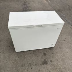 Household Deep Chest Freezer Large 44” Wide Hard To Find Size