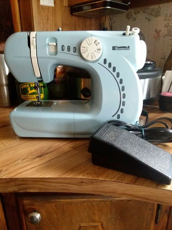 Kenmore 385 Portable Sewing Machine for Sale in Alba, TX - OfferUp