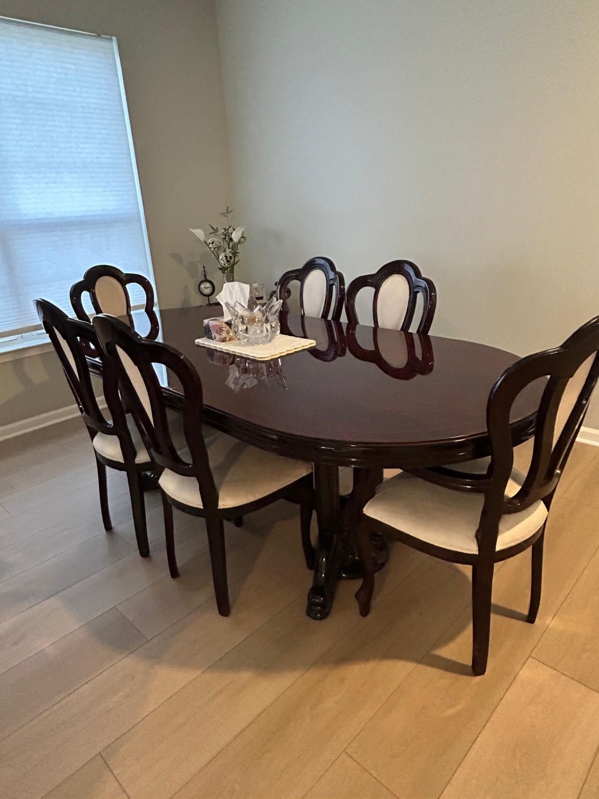 Dinning Table 