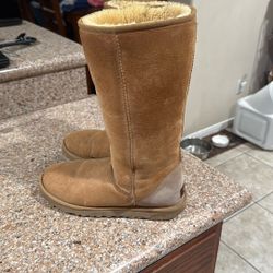 Tall Chestnut Size 9 Ugg Boots Ultra 