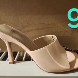 Gorgeous Heels/ Size 9/ New/ $20 Cash Only/ Blue Diamond And Rainbow 