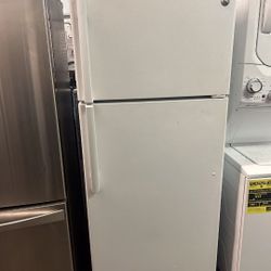 GE TopFreezer Refrigerador 