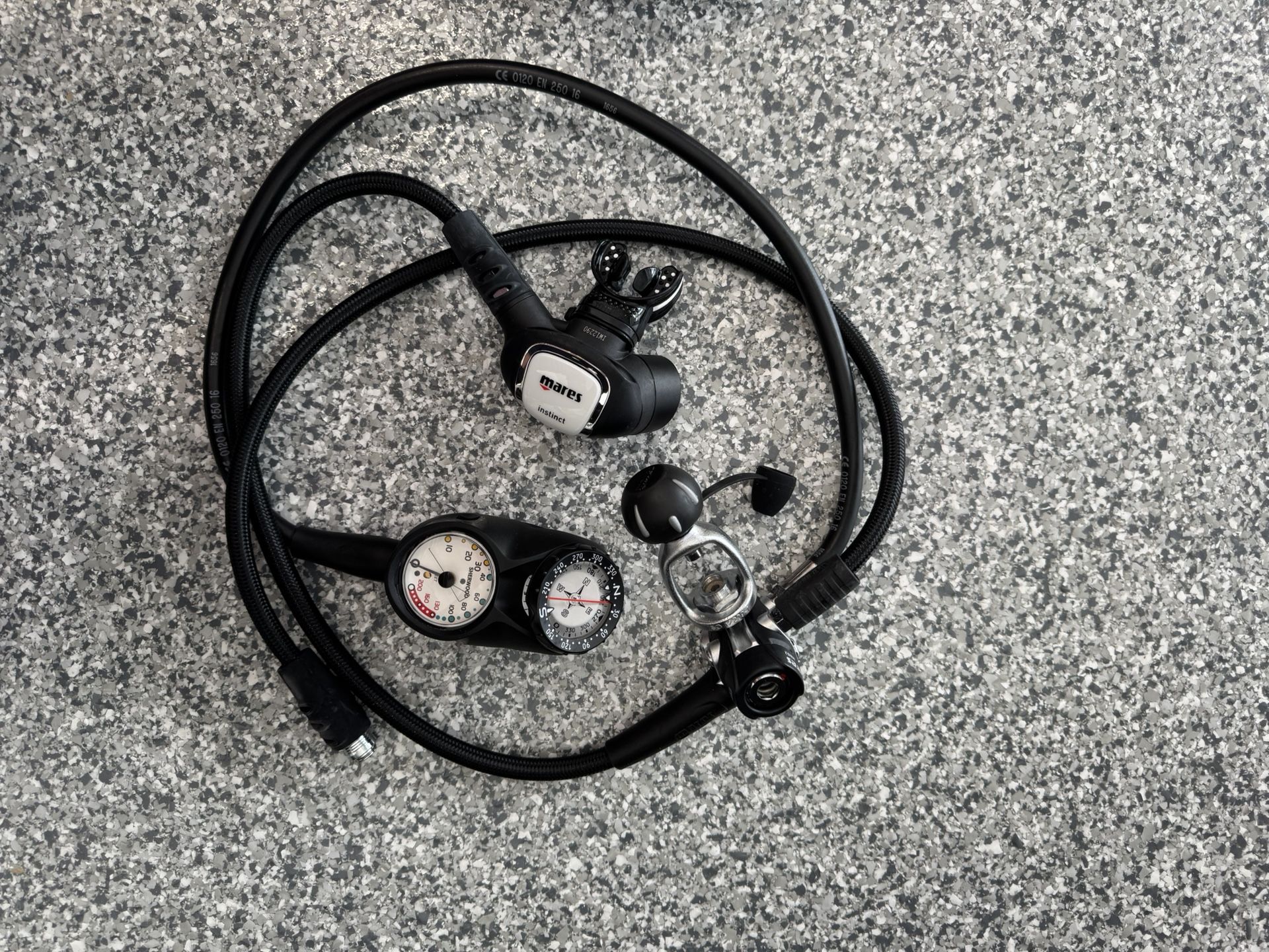 Scuba Regulator And Gauge