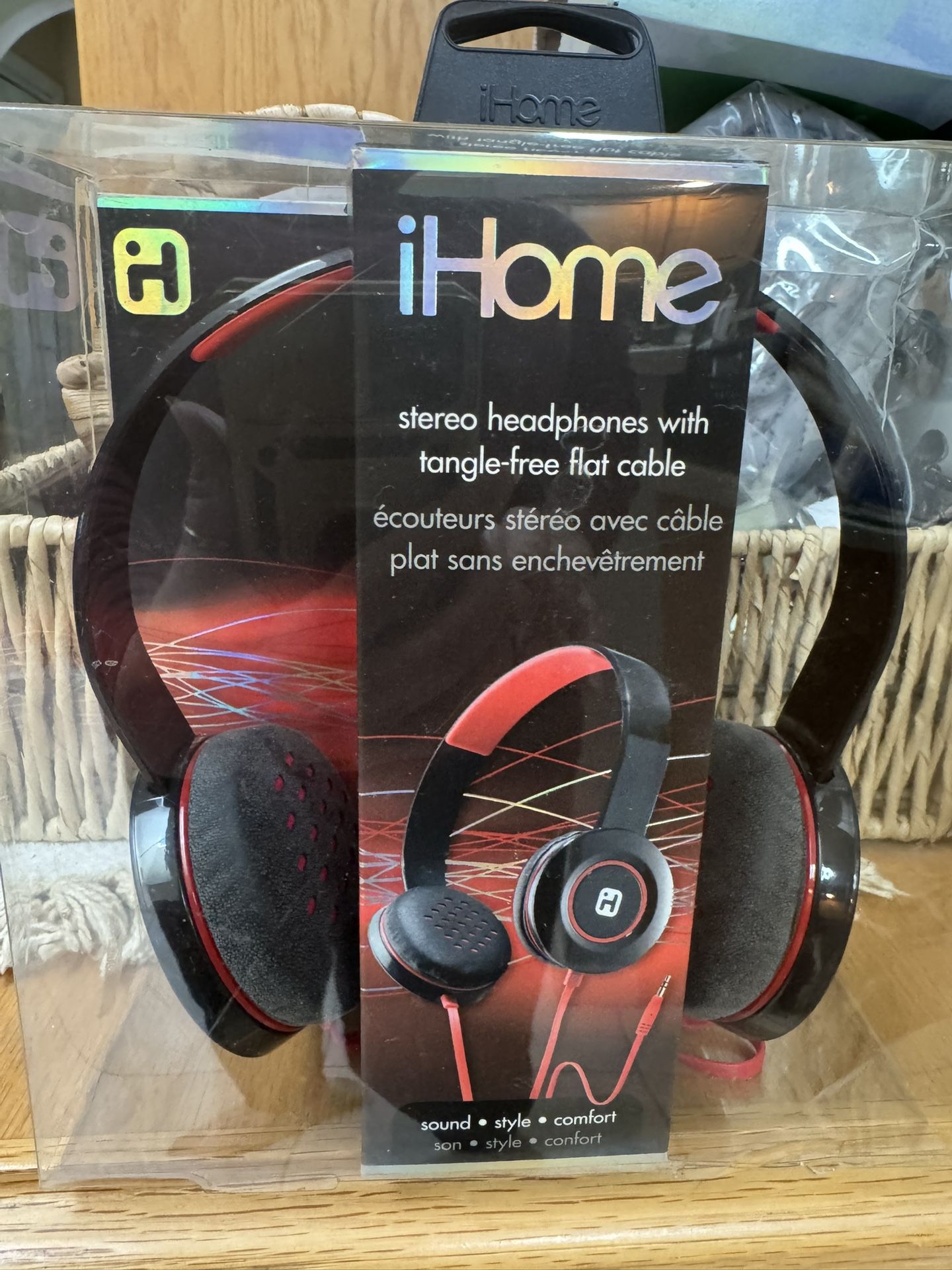 IHOME STERO SPEAKERS—Brand New