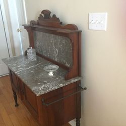 Antique wash basin from Harper Ferry.