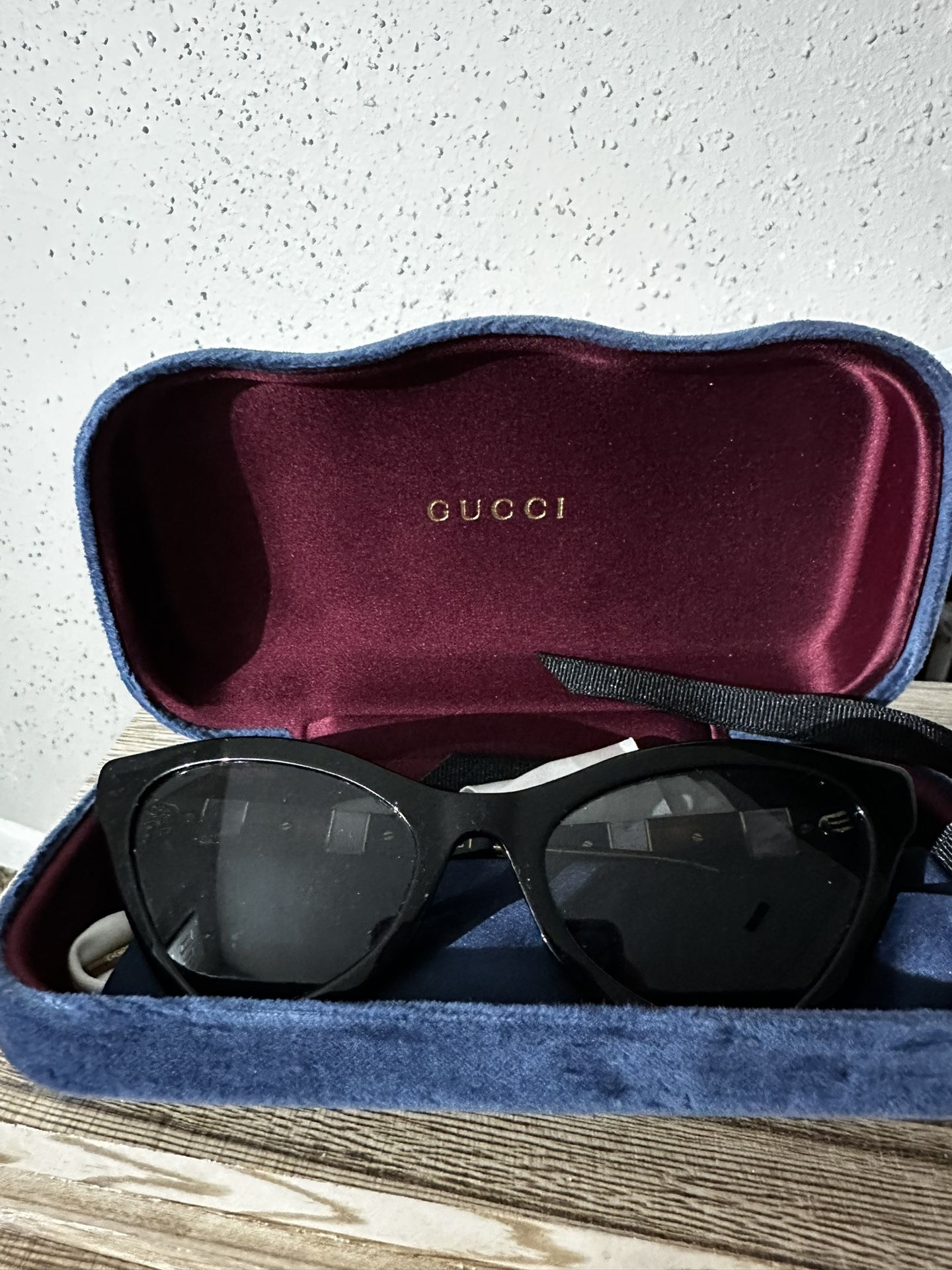 Gucci sunglasses For Sale 