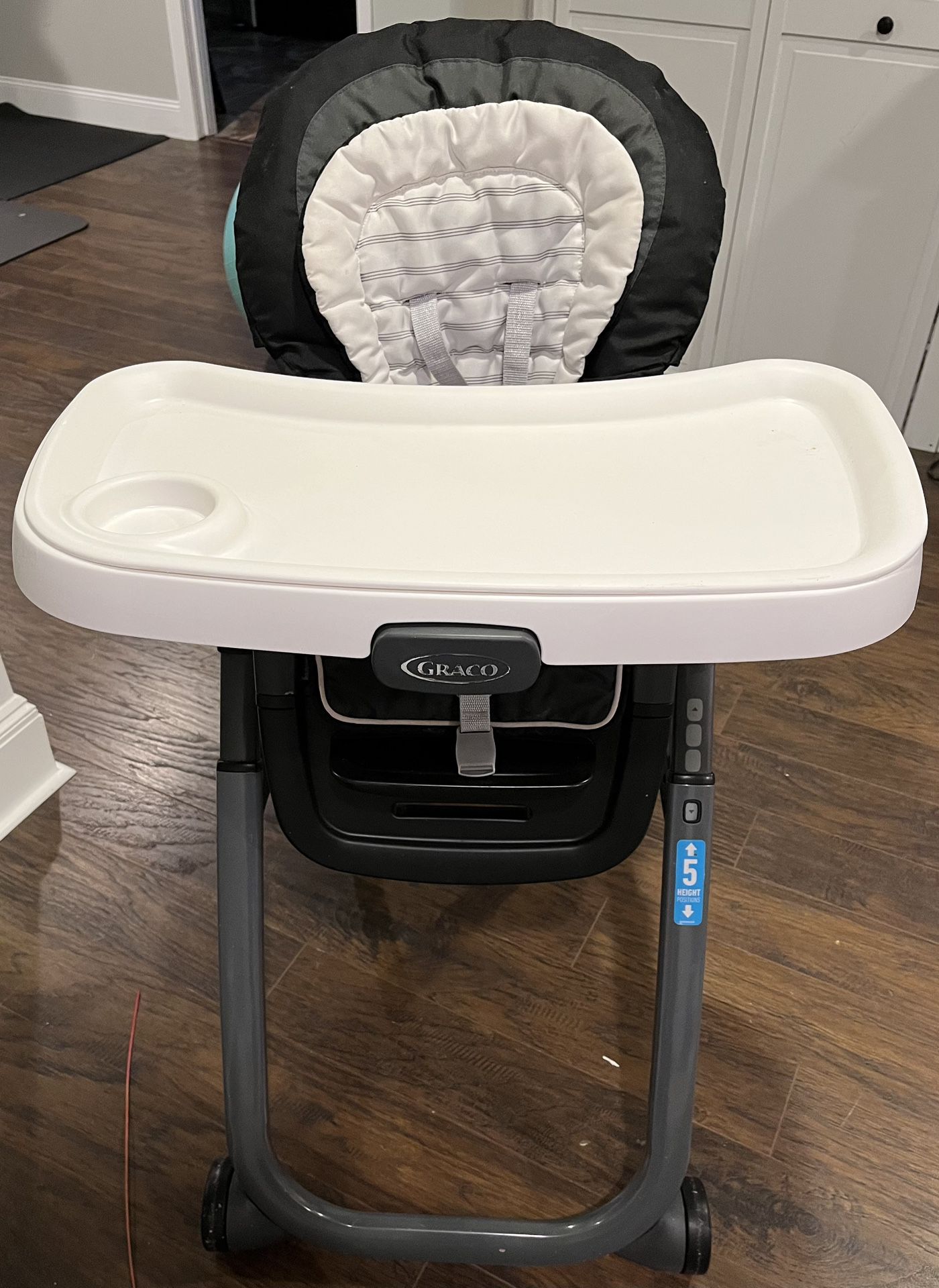 Greco High Chair