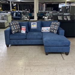 Pash Navy 2pc Sectional 
