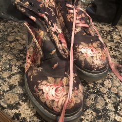Doc marten boots