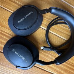 Bowers & Wilkins Px7 S2 headphones 