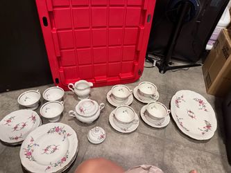 Floral Porcelain Tea Set with Plates