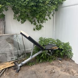 Free Pallets And Workout Bench 