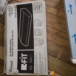 Whirlpool 36-in Convertible Stainless Steel Undercabinet Range Hood Item #617154Model #UXT4236ADS