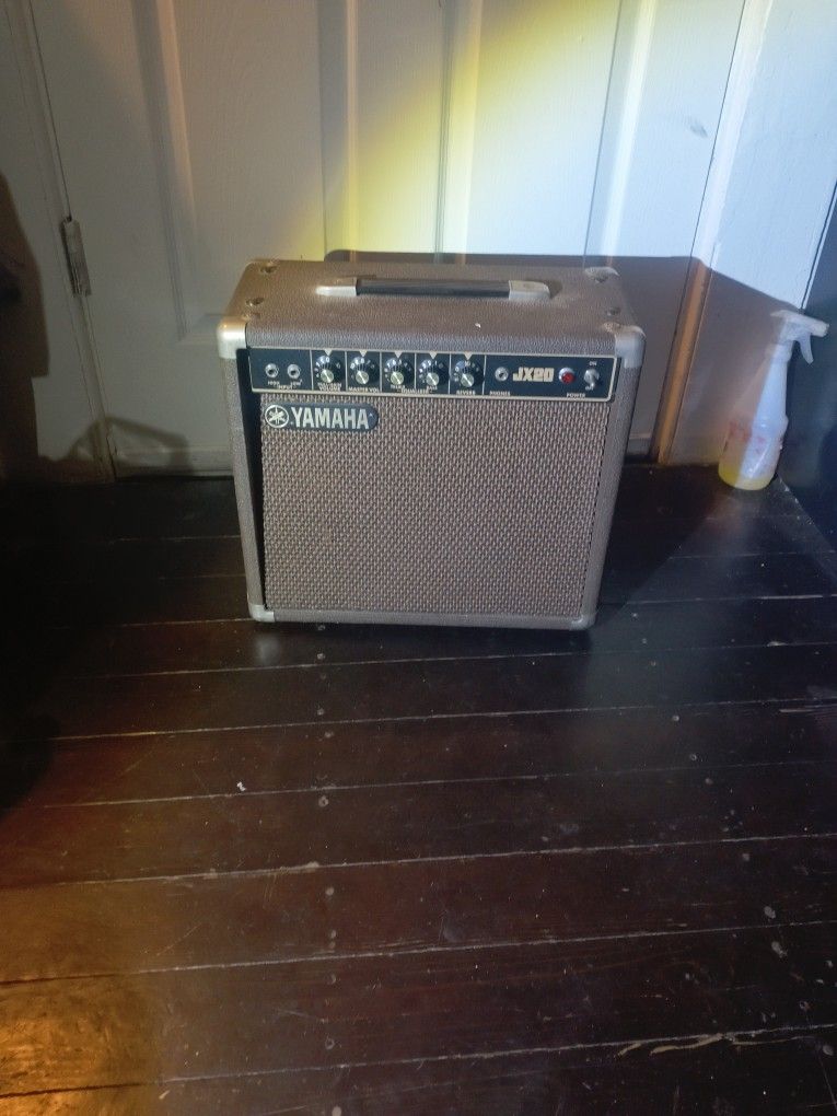 Bocina Yamaha Jx20