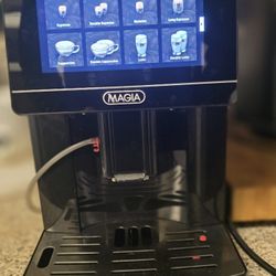 Cafetera superautomática de espresso Zulay Magia.
