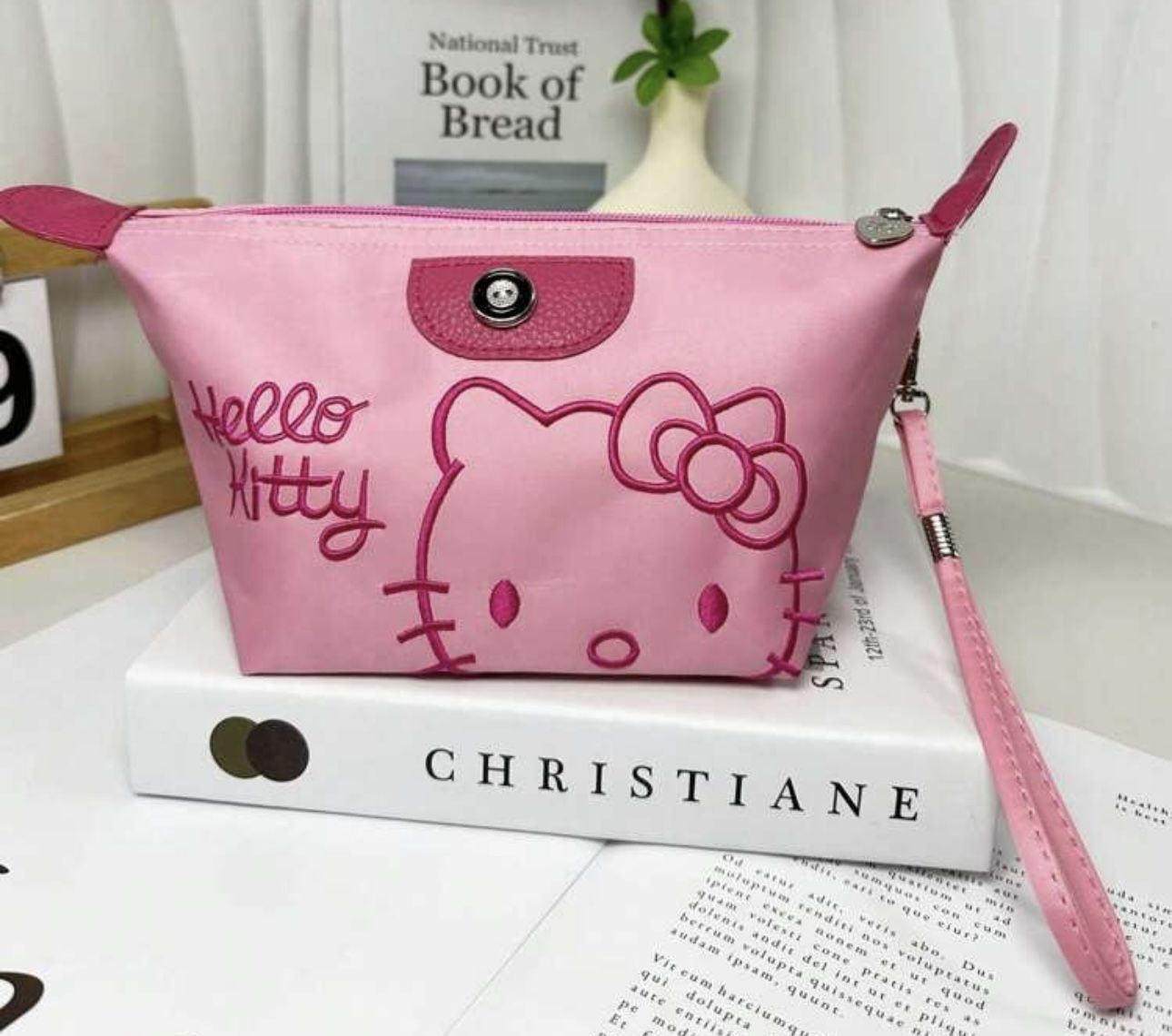 Hello Kitty pink makeup bag #kawaii