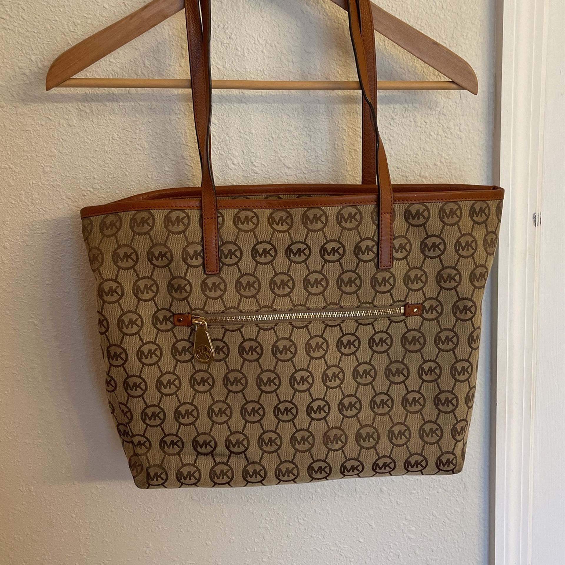 Michael Kors Handbag , Tote , Purse