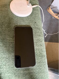 iPhone 15 UNLOCKED