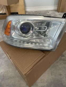 2013-2018 Ram Passenger Headlight Only