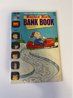 Vintage Richie Rich Comics #8 & #9 (1(contact info removed))