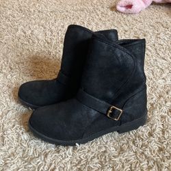 Children’s Place Girls Shirt Boots 