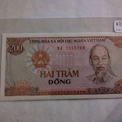 Uncirculated 1987 Vietnamese $200 Dong