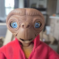 WORKING Vintage ET Motion activated talking, chest & finger lights up, mouth neck & arms move MINT
