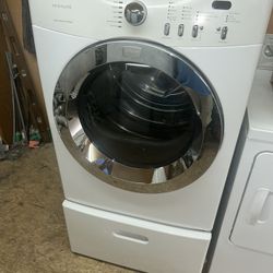 Frigidaire Affinity Super Capacity Dryer With Pedestal / Drawer