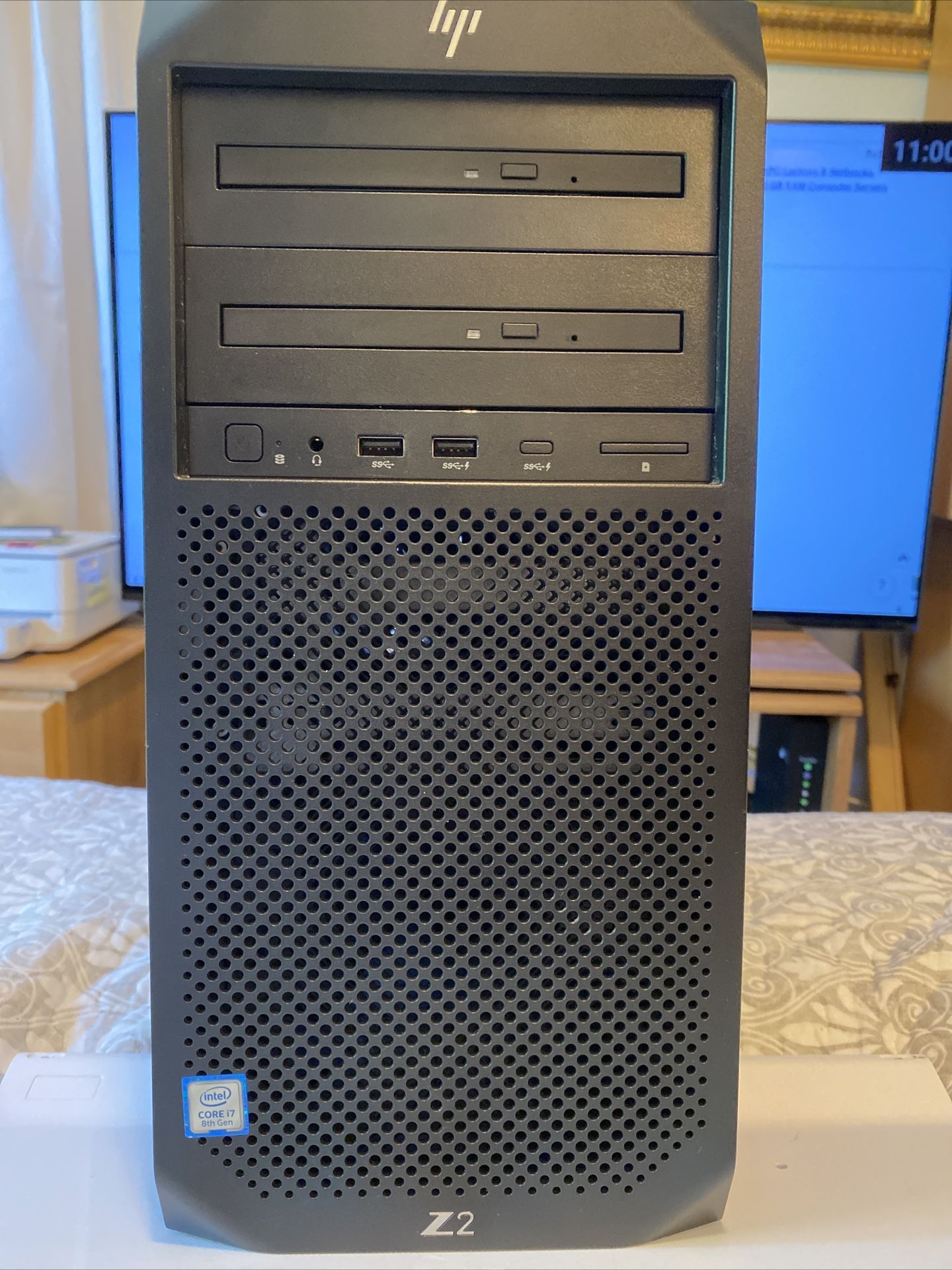 HP Z2 G4 Desktop Intel i-8700 6 Cores 32Gb 256 SSD  DDR4