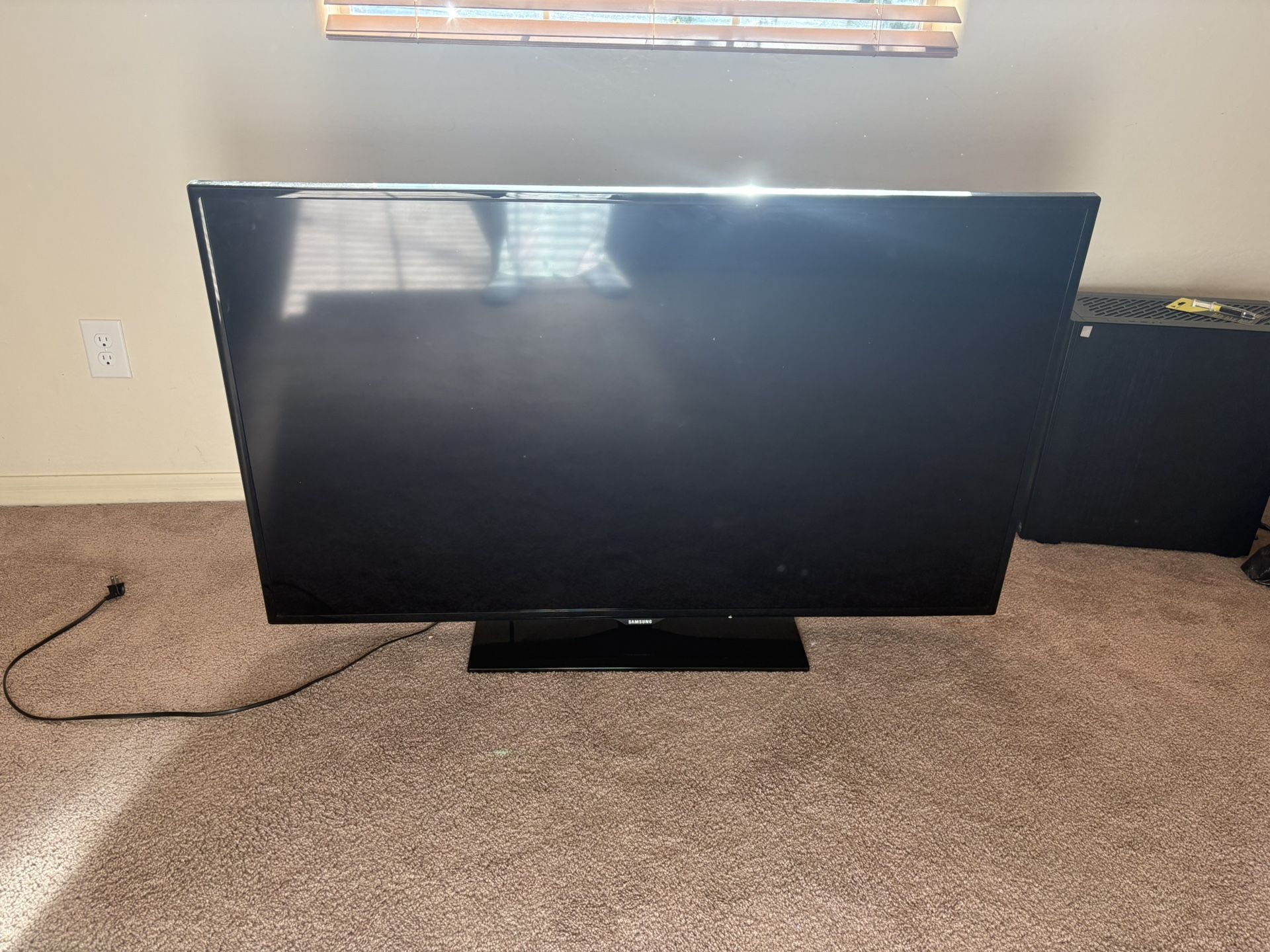 TV WITH REMOTE ( BIG HOME SALE EVERYTHING HAS TO GO )