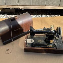 Antique Singer Sewing Maxine