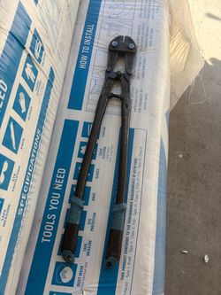 Bolt cutters