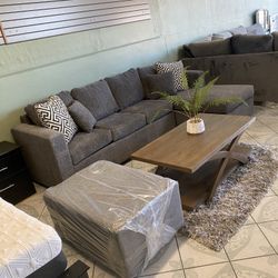 Grey Sectional With Ottoman 
