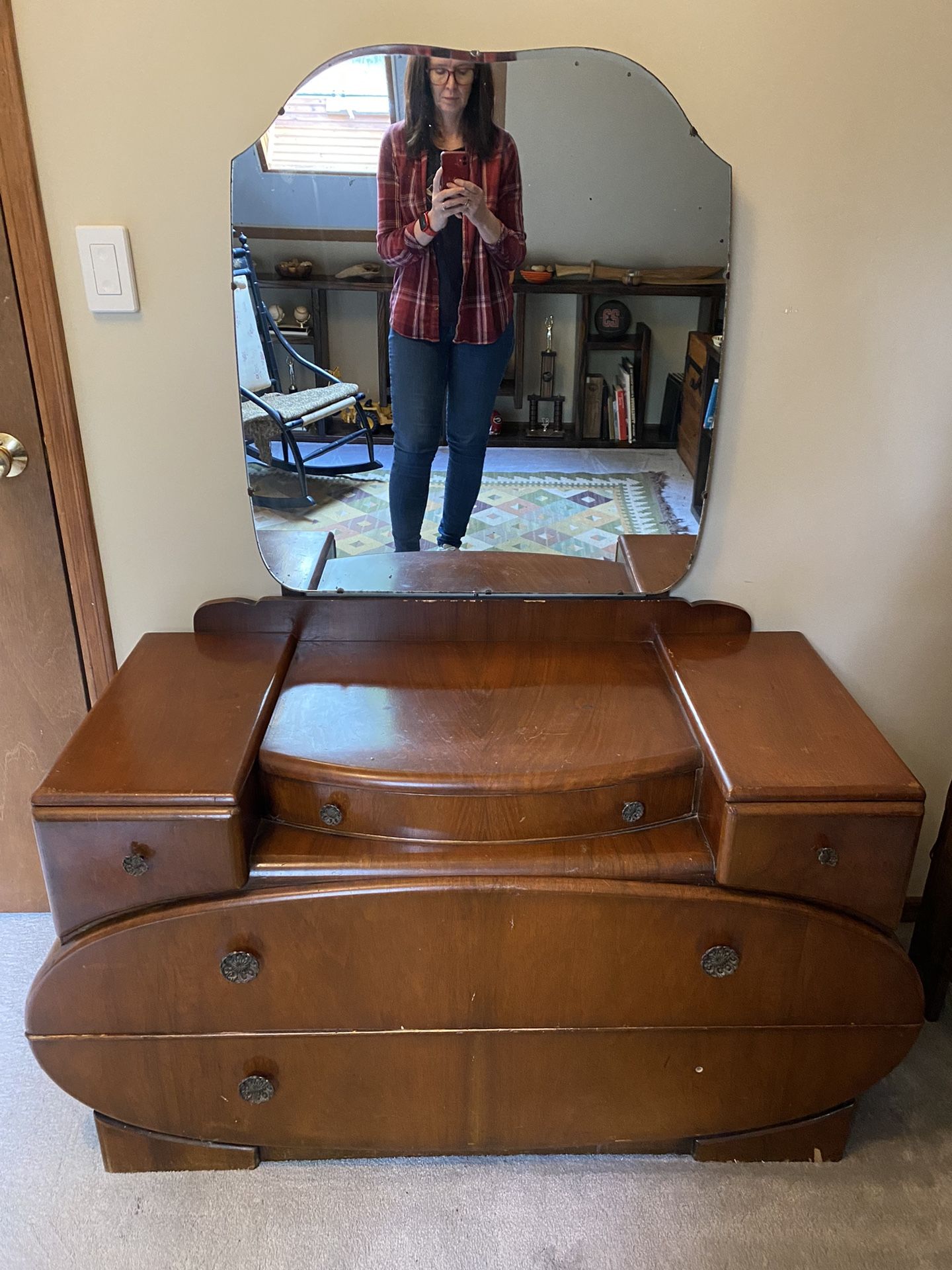 Vintage 1930s Art Deco Dresser