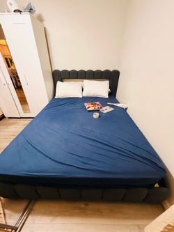 Queen size bed frame n mattress