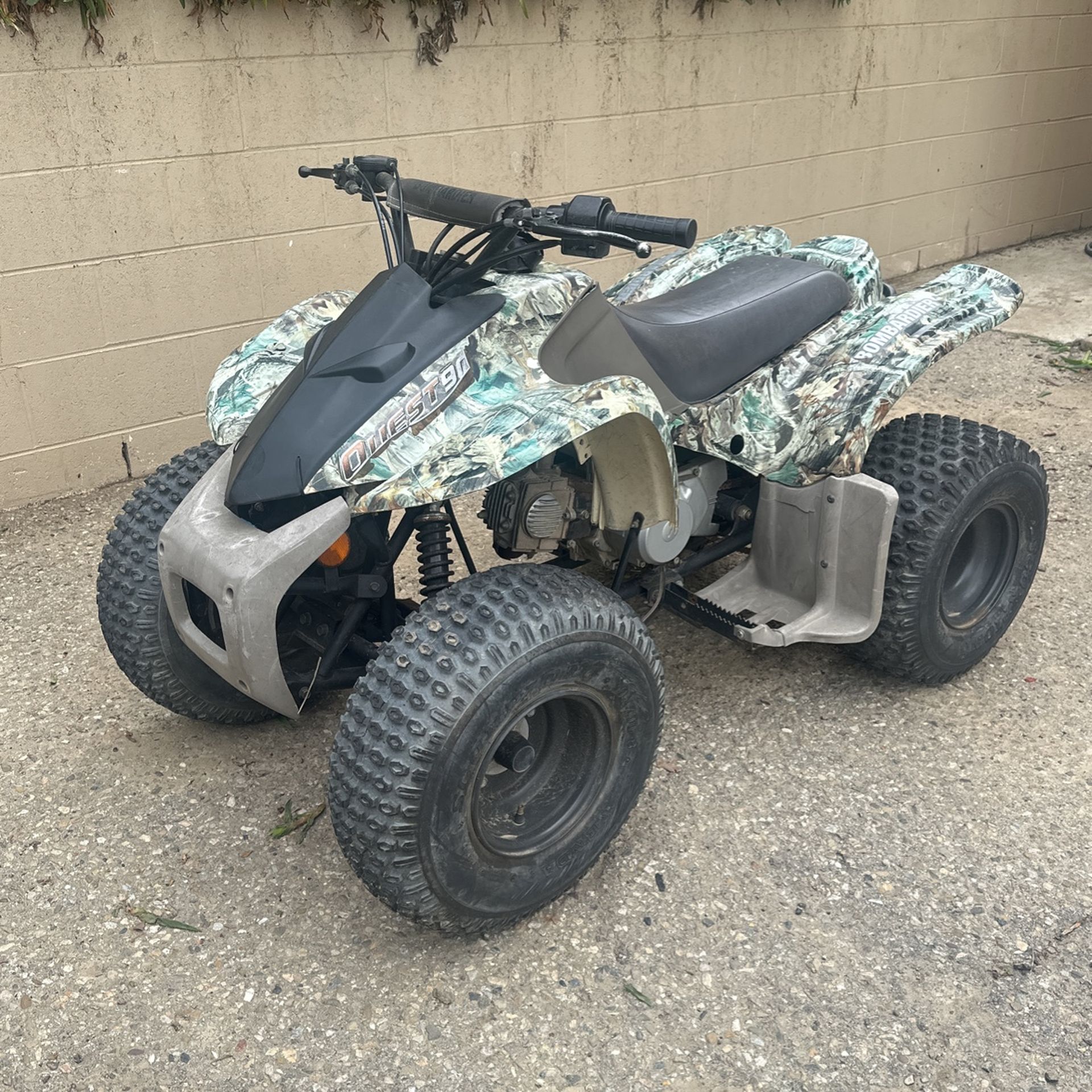 Quad -Quest 90 Bombardier