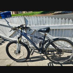 Trek Small Dual Suspension Mountain Bike 
