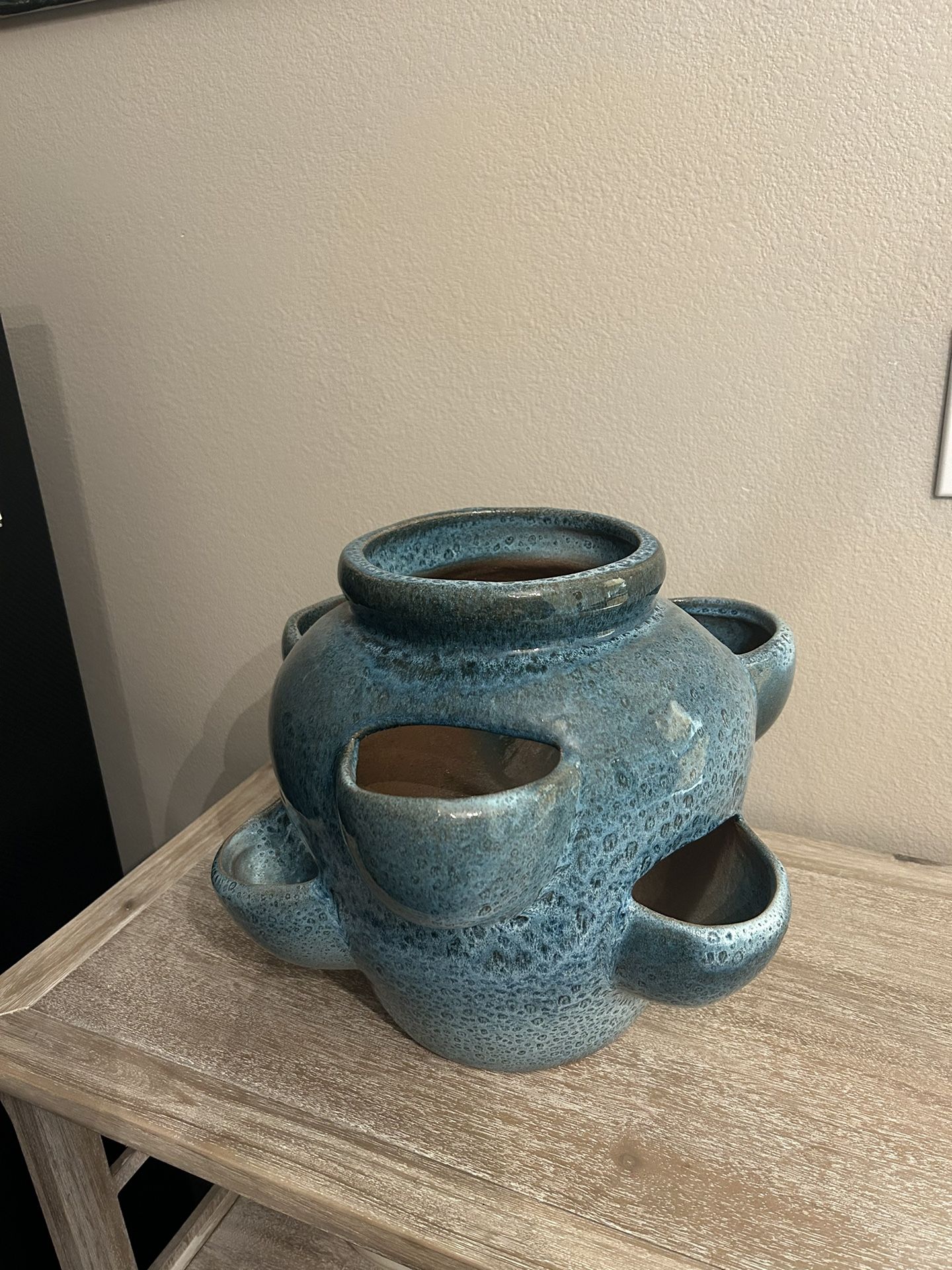 New Flower Pots Made Out Of Ceramic Perfect Gift
