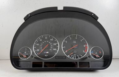 DASH GUAGE CLUSTER SPEEDOMETER BMW E39 540i