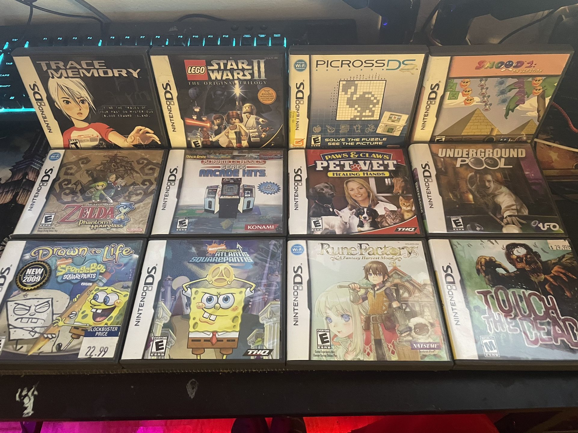 Mostly Old Games 2 DS Lites Some Collection Games Ect