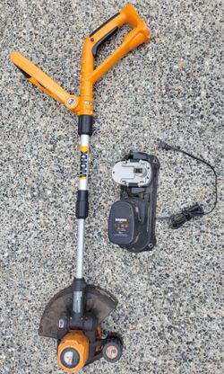 WORX Cordless String Trimmer with 2 Battery and Charger
