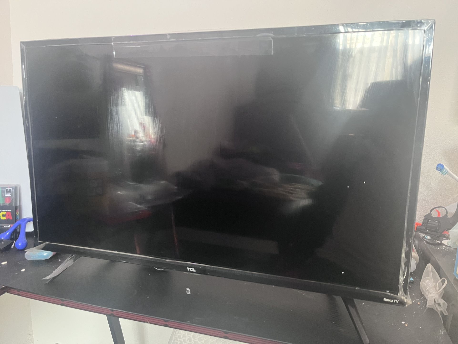 32” TLC Roku Tv