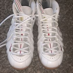 Nike Gucci Foams Size 12 Used Good Condition Just A Bottom Damage 90 Obo 