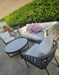 Sunbrella Patio set good quality/conversation Set/outdoor Furniture/Cash Only